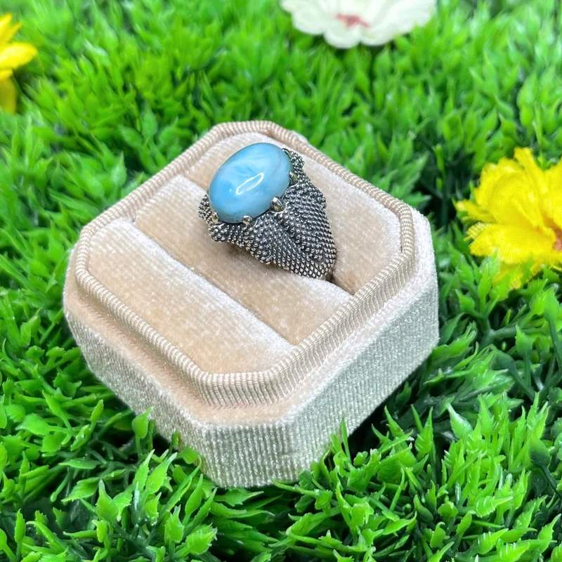 Silberner Larimar-Krallen-Siegelring Nr. 4