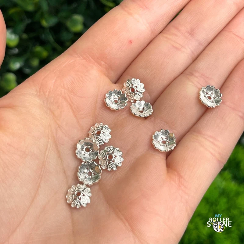Blütenblattbecher aus 925er Silber