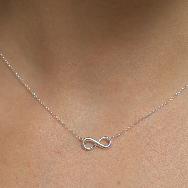 Halskette Infinity