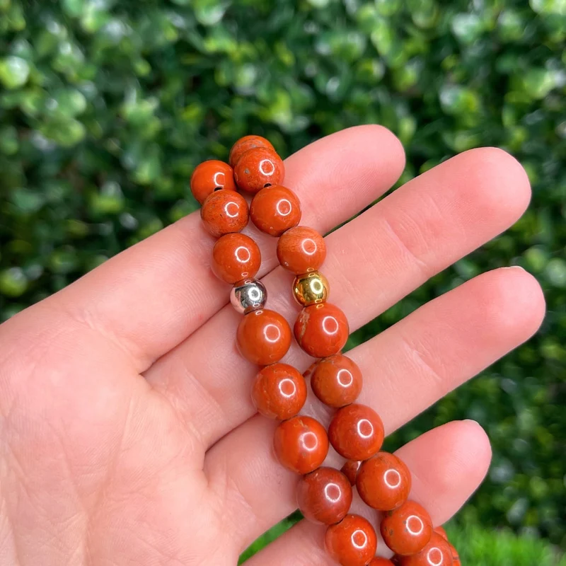 Individuelles Armband aus rotem Jaspis