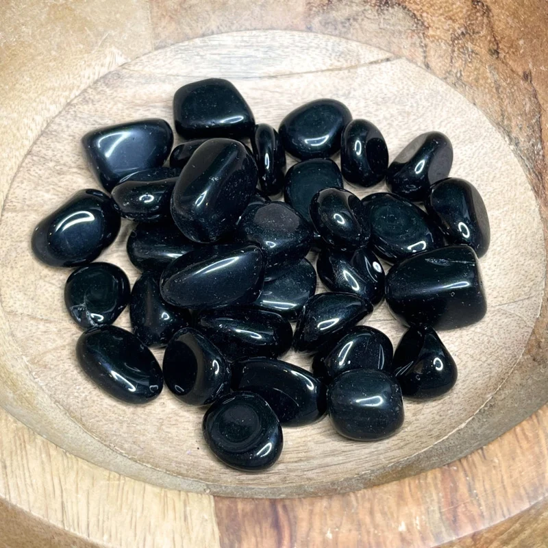 Trommelsteine ​​aus schwarzem Turmalin