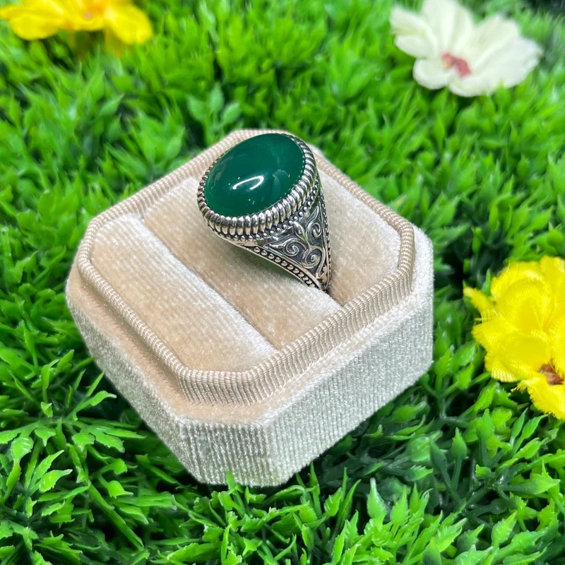 Keltischer grüner Onyx-Silber-Siegelring