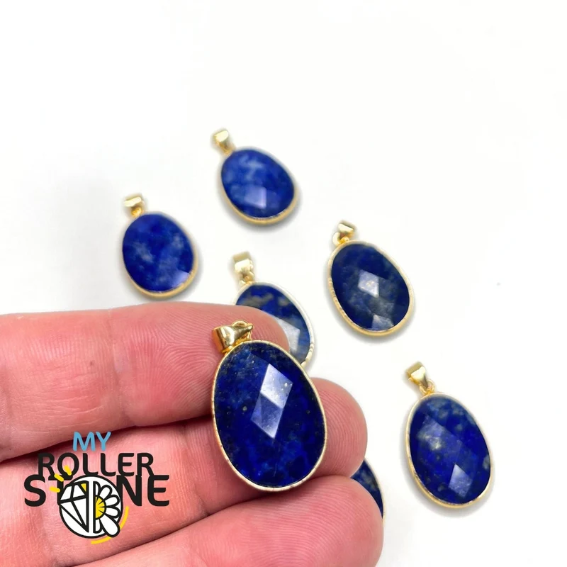 Goldener ovaler Lapislazuli-Anhänger