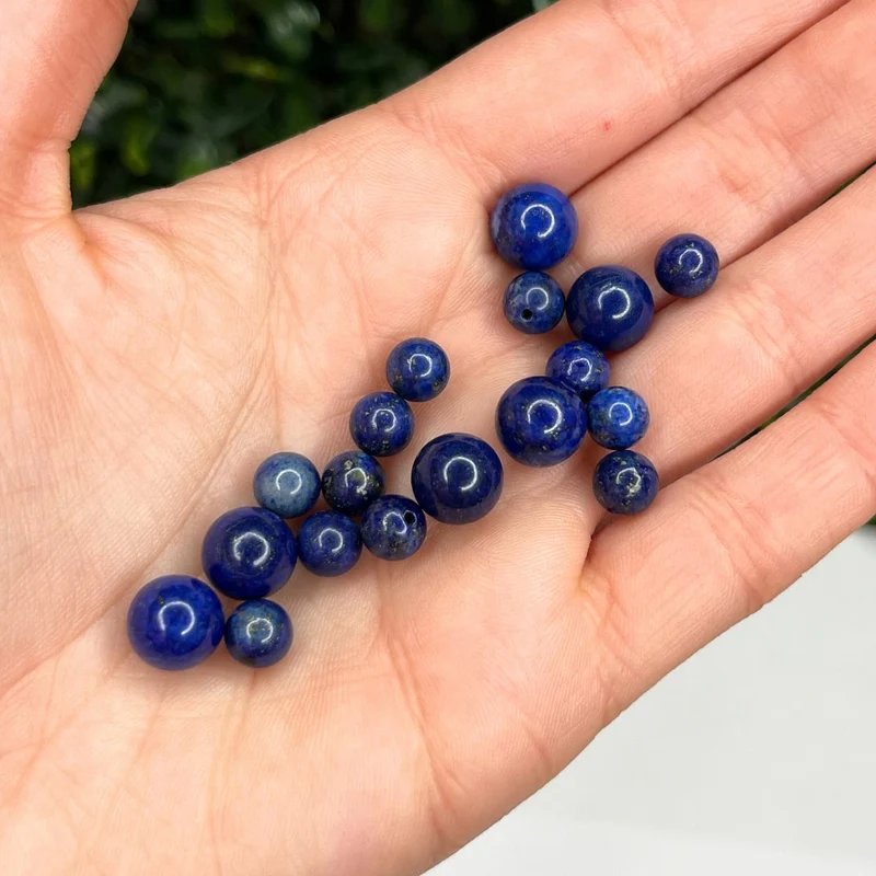 Halblochperle aus Lapislazuli