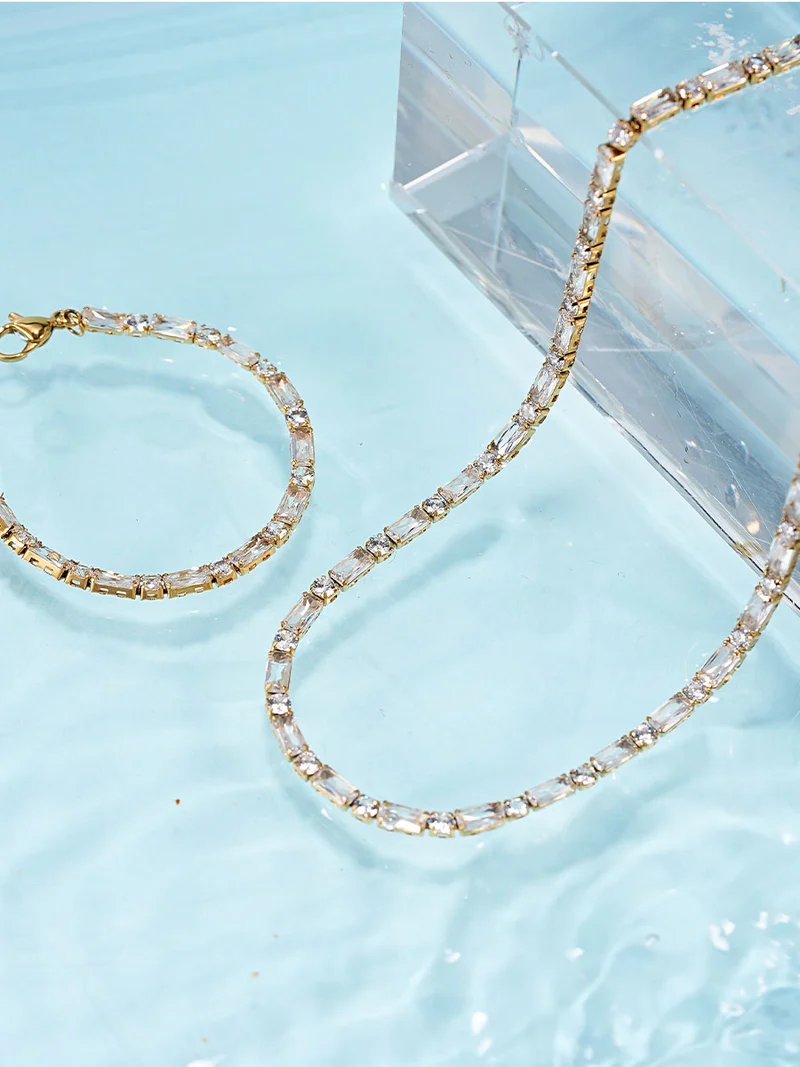 Square N Round ARMBAND