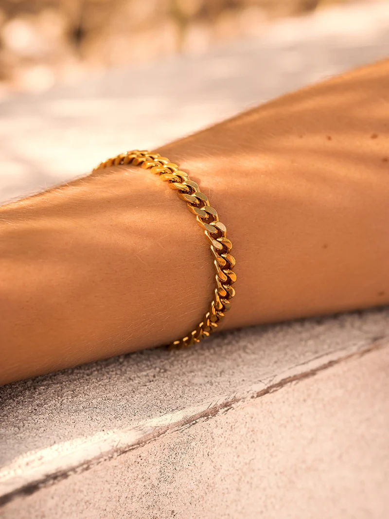 CHUNKY ARMBAND