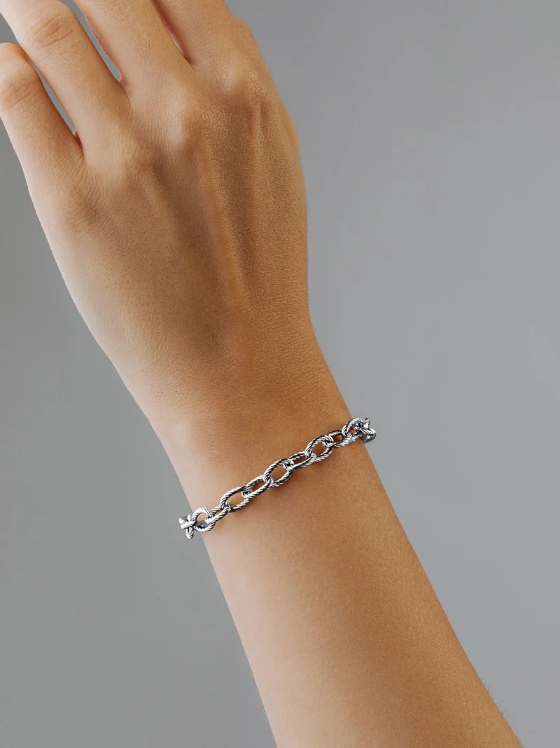 Poised Armband