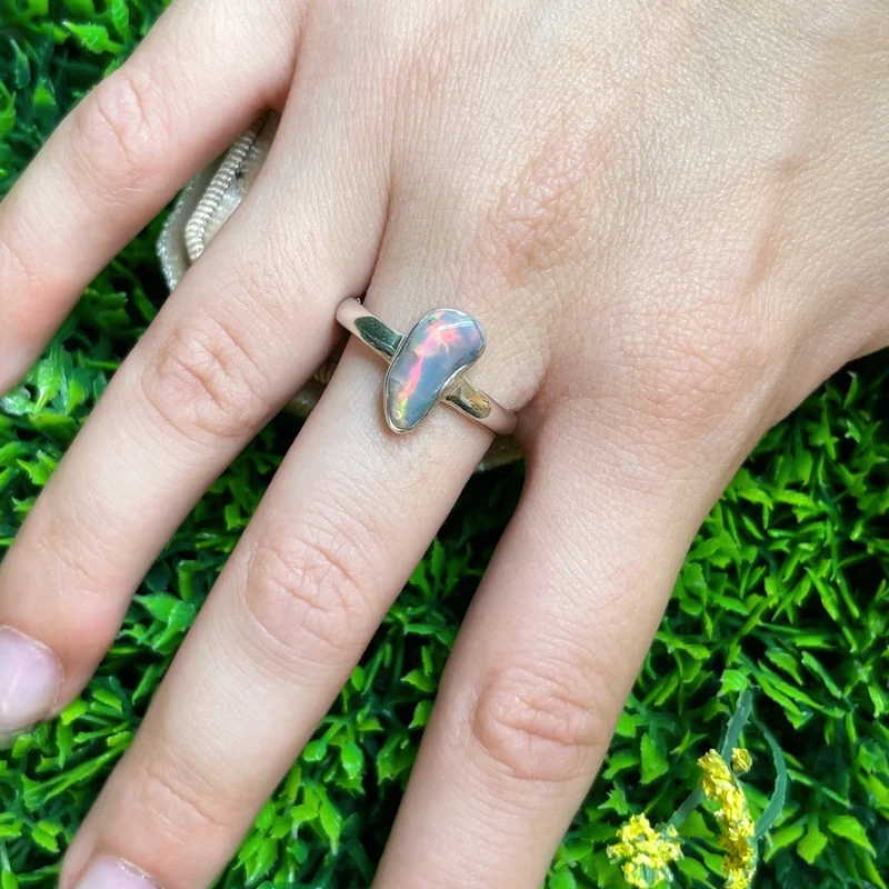 Roher äthiopischer Opal-Silberring Nr. 88