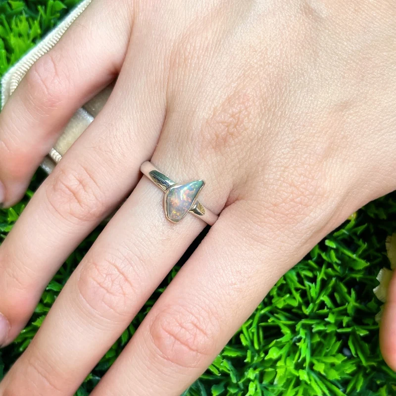 Roher äthiopischer Opal-Silberring Nr. 98