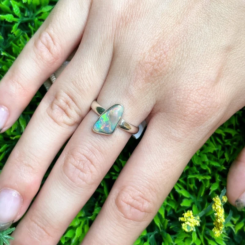 Roher äthiopischer Opal-Silberring Nr. 58