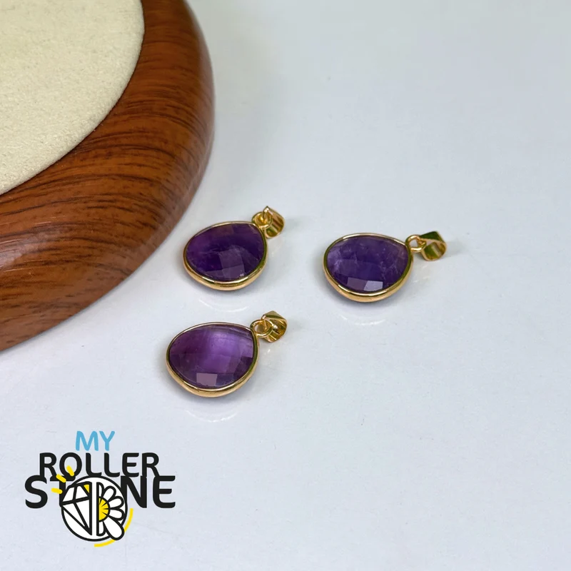 Facettierter Amethyst-Tropfenanhänger in Gold oder Silber