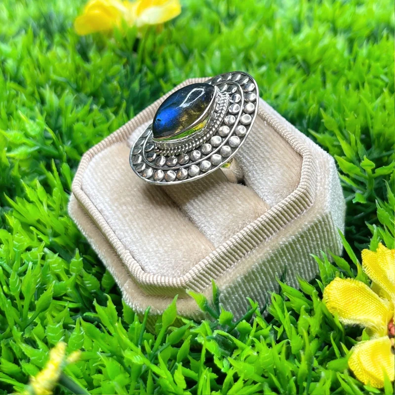 Bluefire Labradorit-Silberring Nr. 84