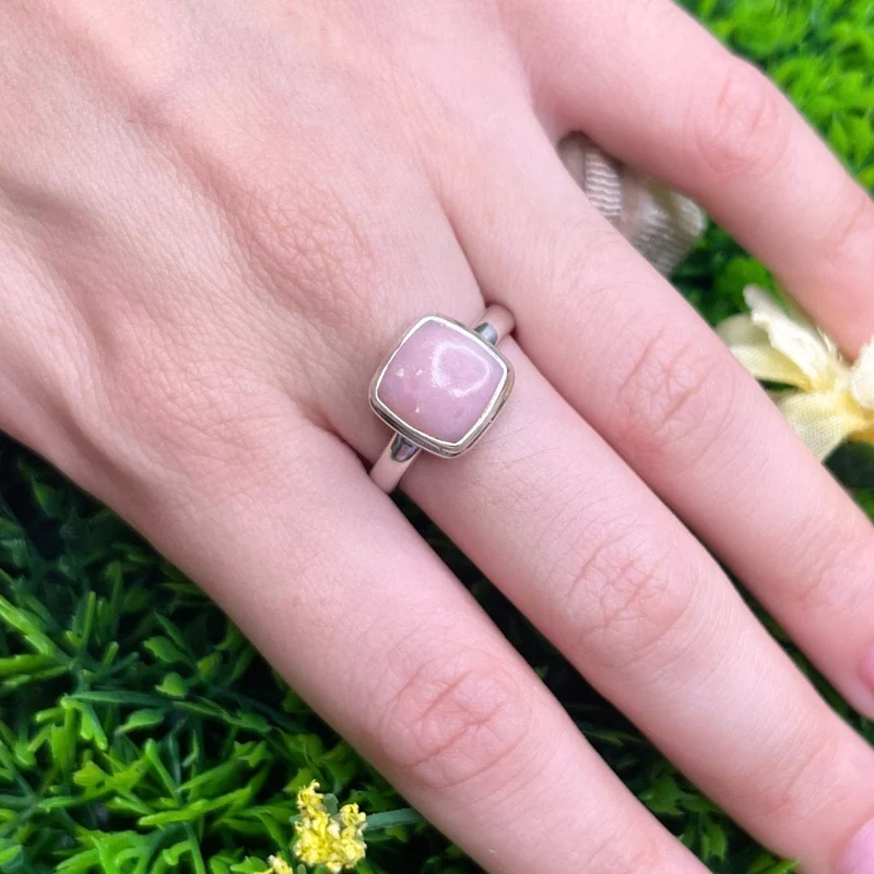 Rosafarbener Opal-Silberring Nr. 34