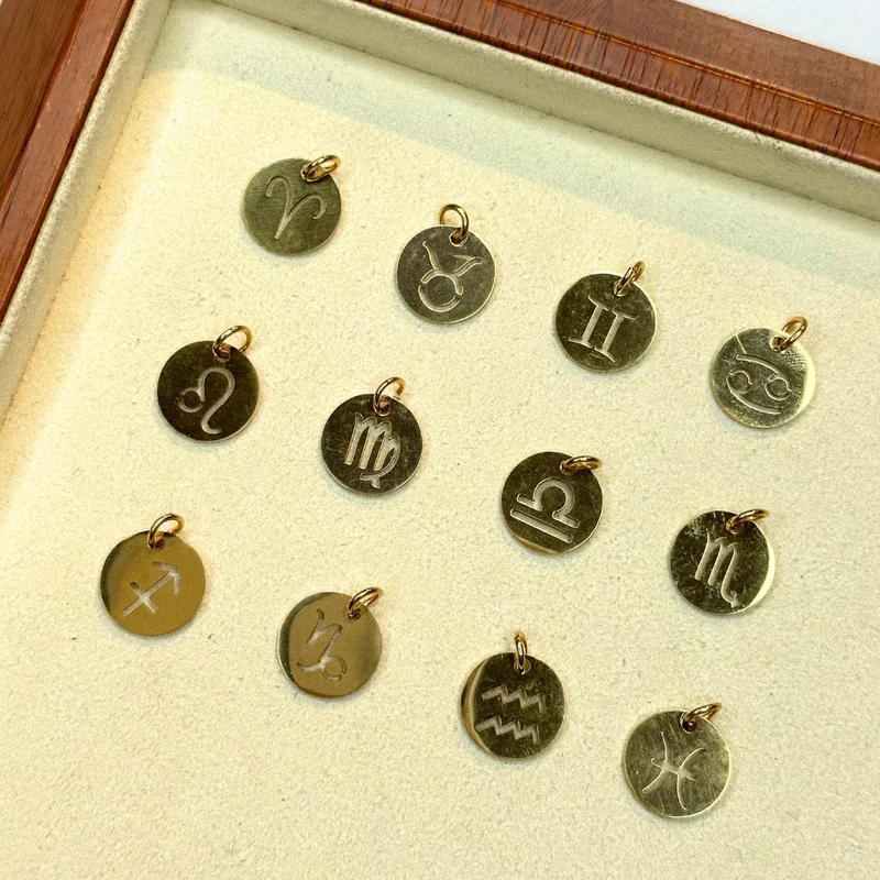Sternzeichen-Charm-Set aus Edelstahl