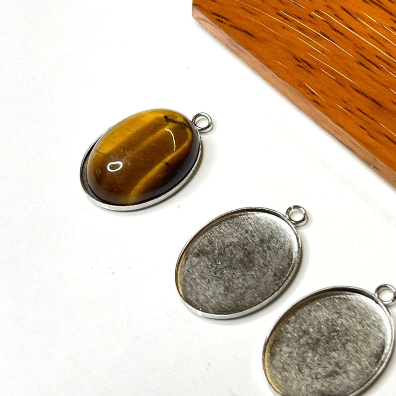 Silberner ovaler Cabochon-Anhängerhalter