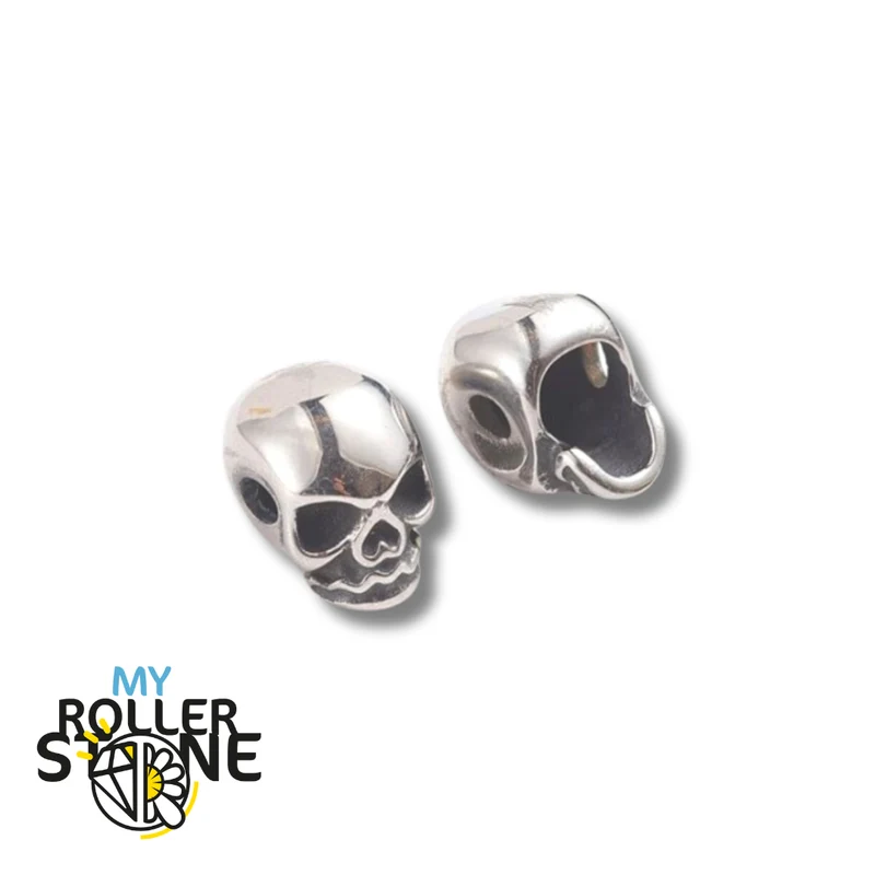 Antike silberne Totenkopfperle