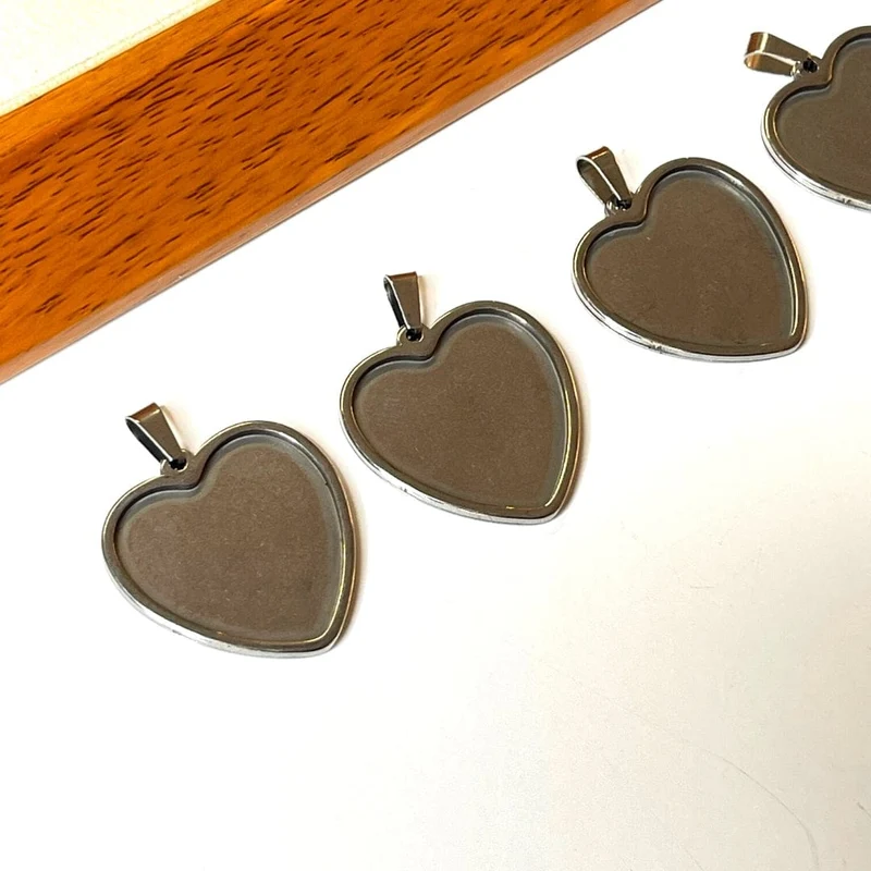 Silberner Herz-Cabochon-Anhängerhalter