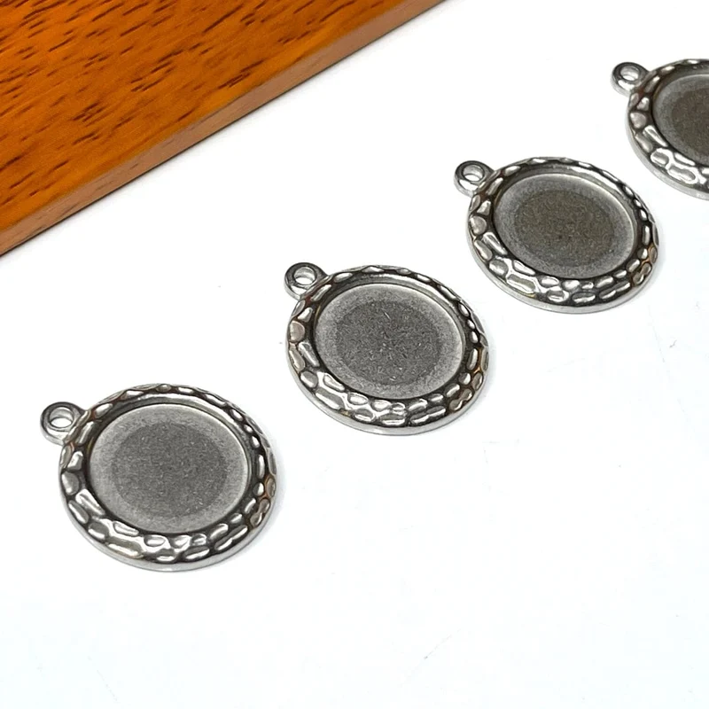 Silberner Cabochon-Anhängerhalter