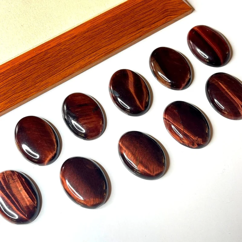 Ovaler Stierauge-Cabochon