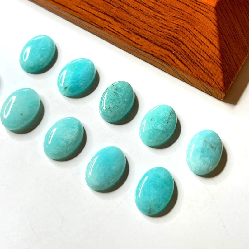 Ovaler Cabochon aus blauem Amazonit