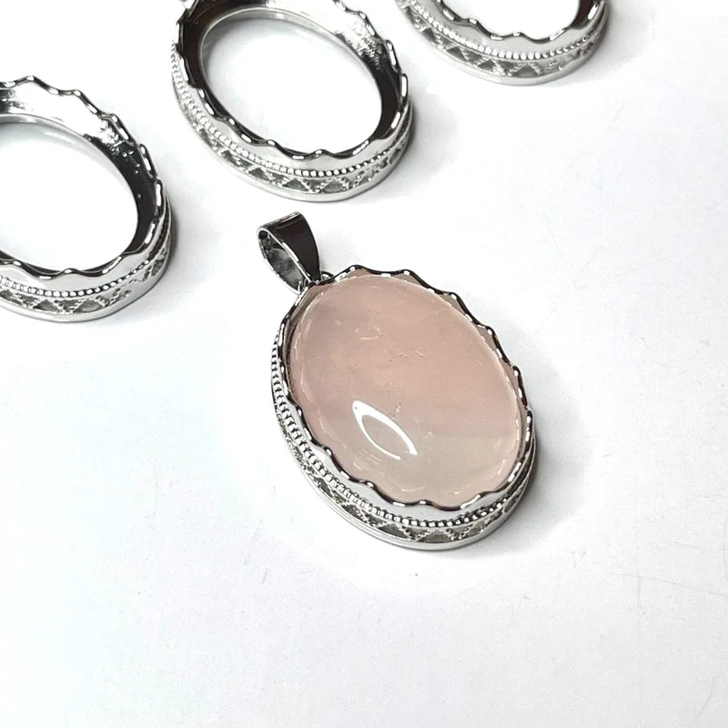 Ovaler Cabochon-Anhängerhalter aus Messing