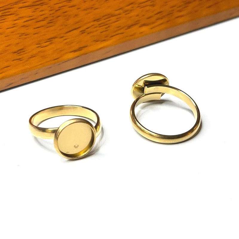 Gold-Cabochon-Ringhalter aus Edelstahl