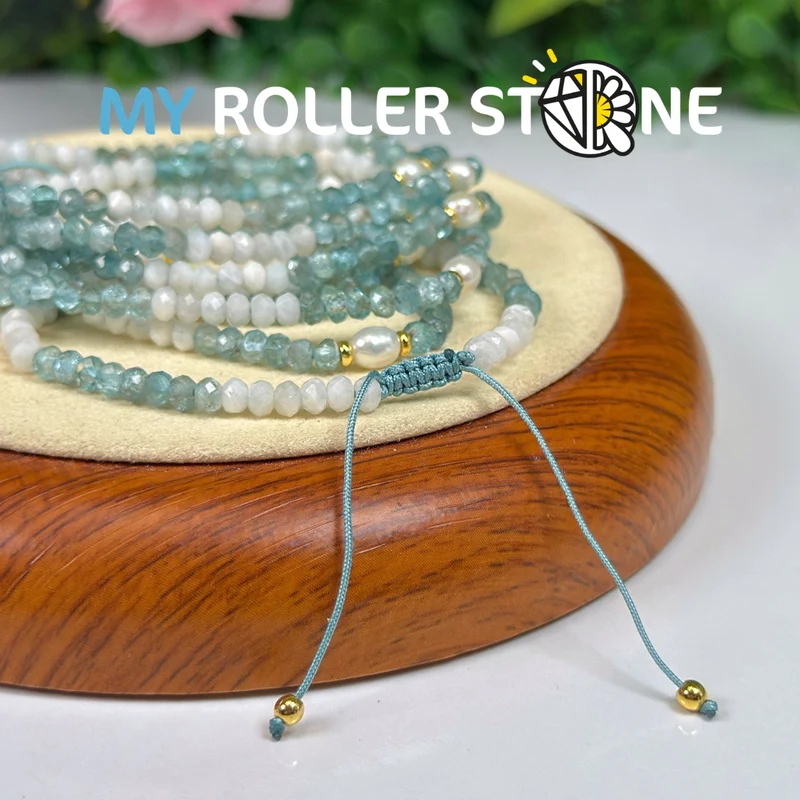 Verstellbares Armband aus Mondstein und Apatit