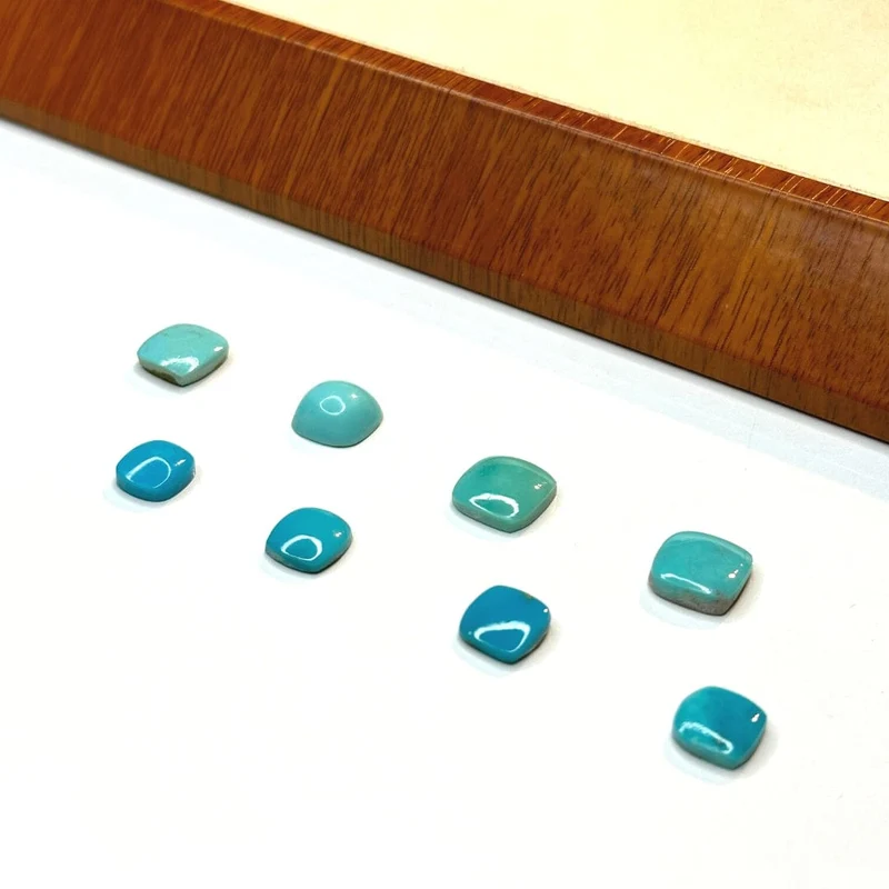 Persischer Türkis-Quadrat-Cabochon (Klasse A)