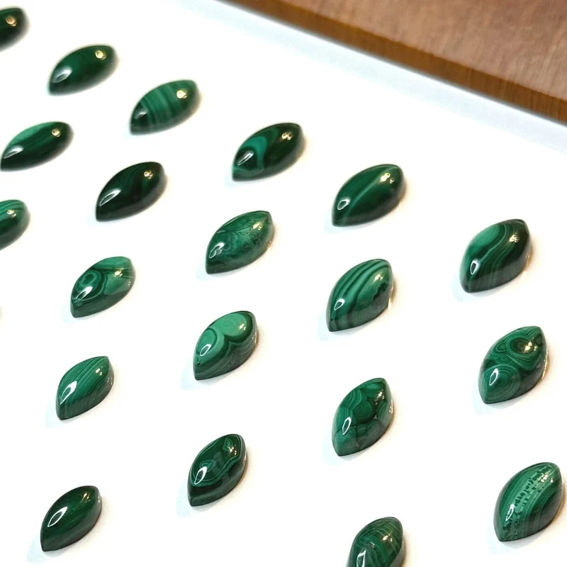 Marquise-Malachit-Cabochon (Klasse A)