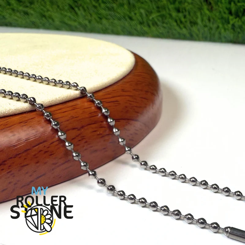 Kette mit Kugeln aus silbernem Edelstahl