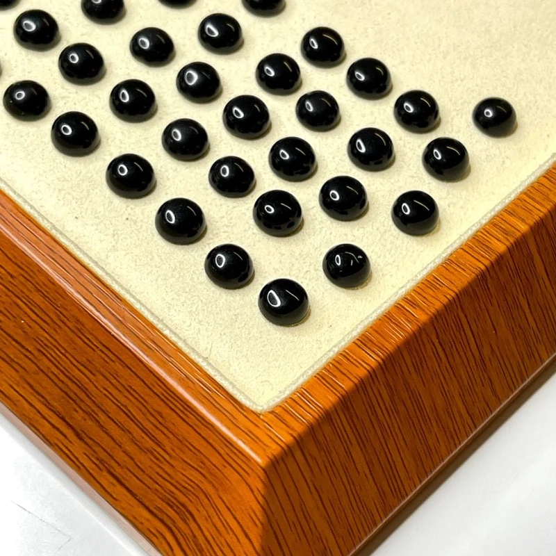 Runder Cabochon aus schwarzem Onyx