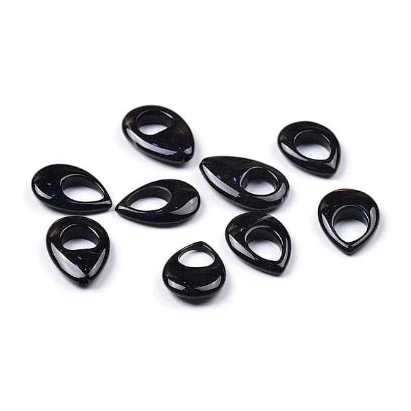 Tropfenanhänger aus schwarzem Onyx