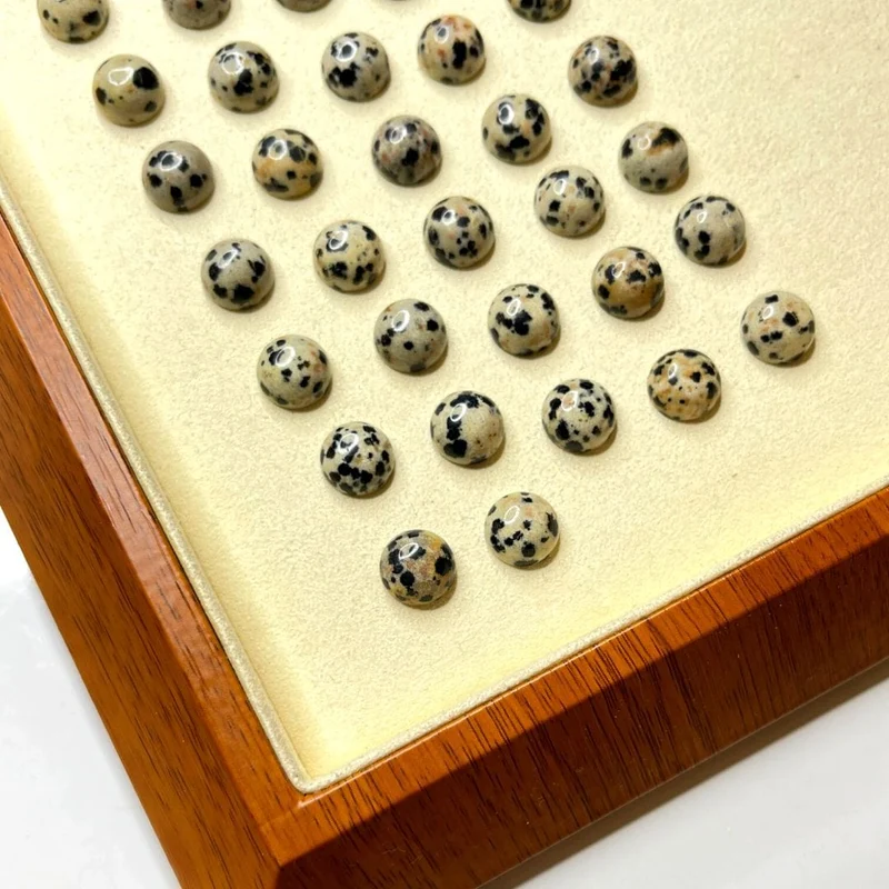 Runder Dalmatiner-Jaspis-Cabochon