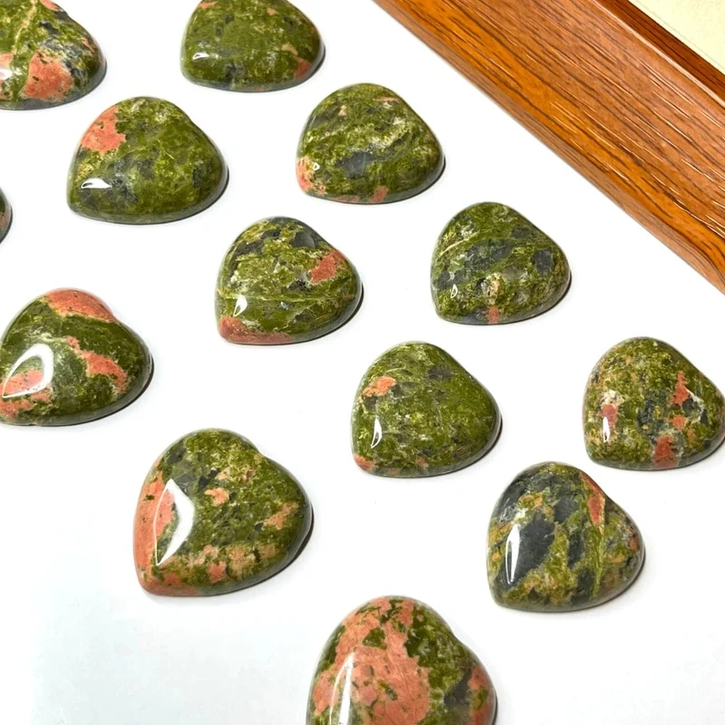 Unakit-Herz-Cabochon