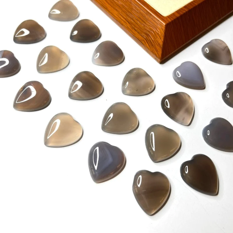 Grauer Achat-Herz-Cabochon
