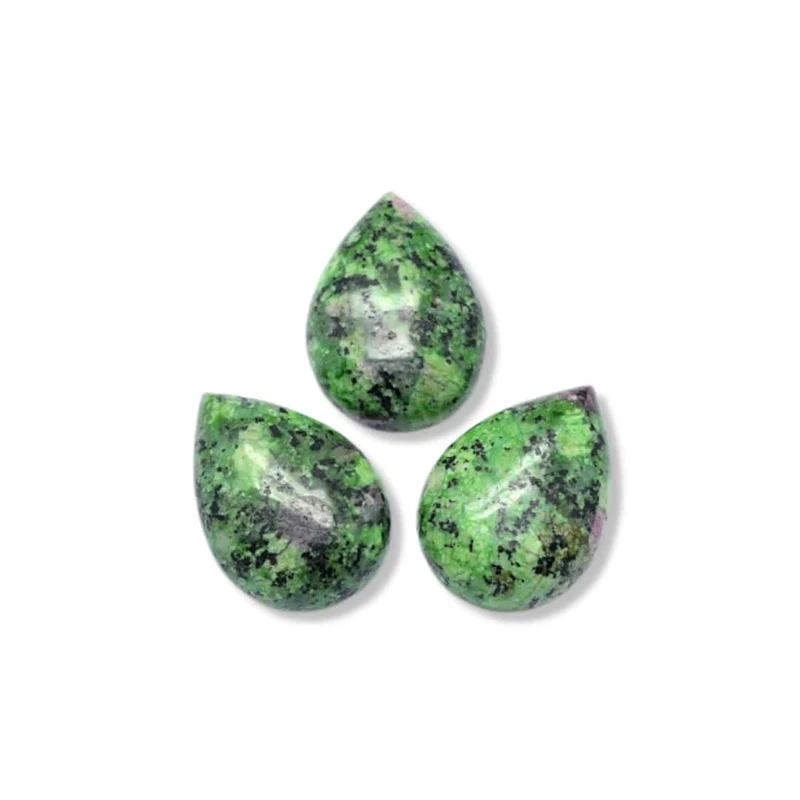 Rubin-Zoisit-Tropfen-Cabochon