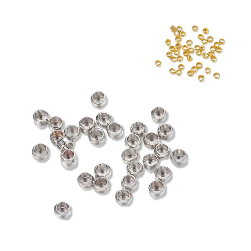 Viele silberne/goldene Crush-Perlen