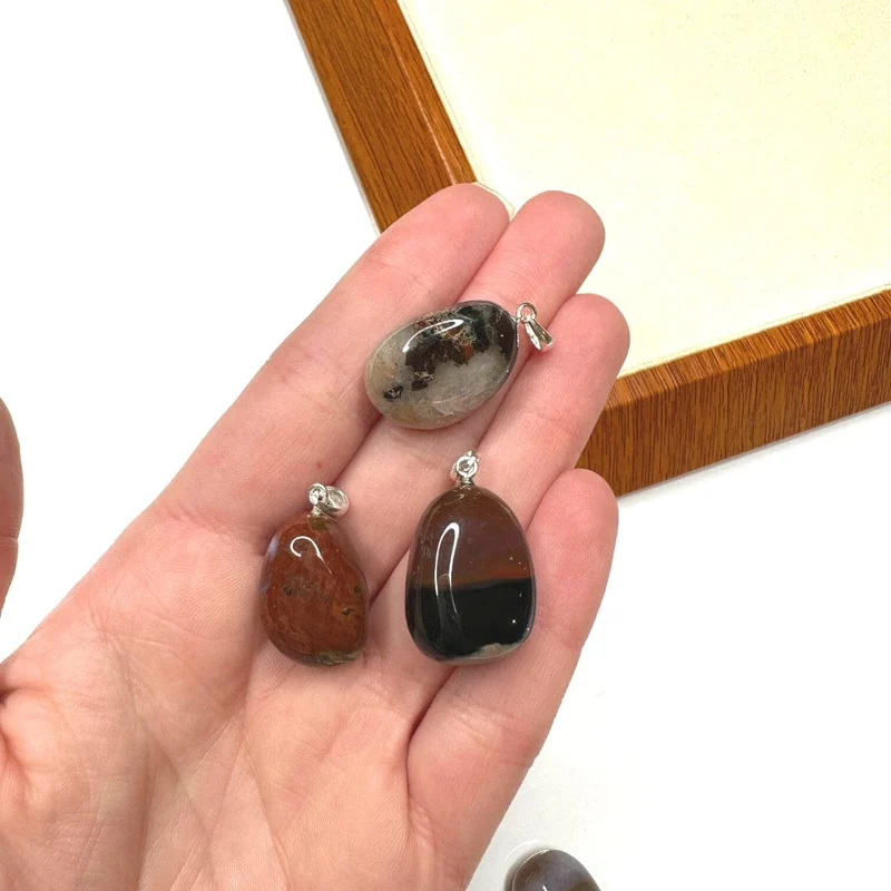 Anhänger aus Sardonyx-Stein