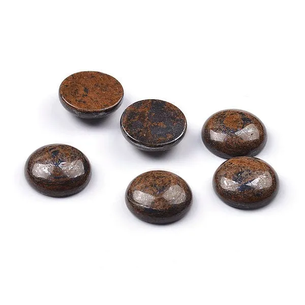 Runder Bronzit-Cabochon