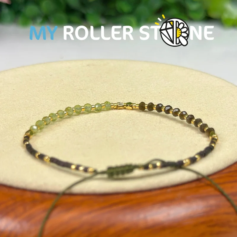 Verstellbares Armband mit Peridot und goldenem Obsidian