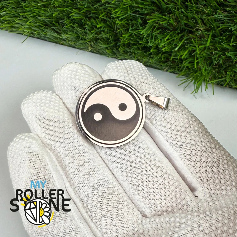 Yin-Yang-Anhänger aus Edelstahl