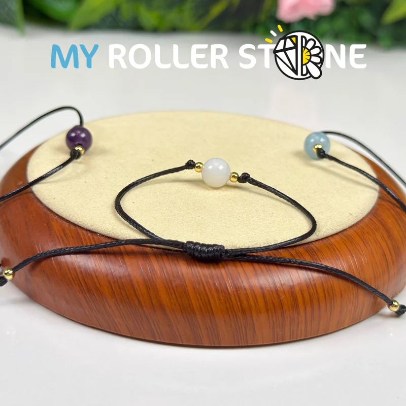Armband aus Perlenschnur