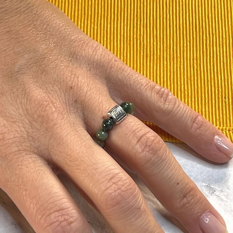 Elastischer Perlenring