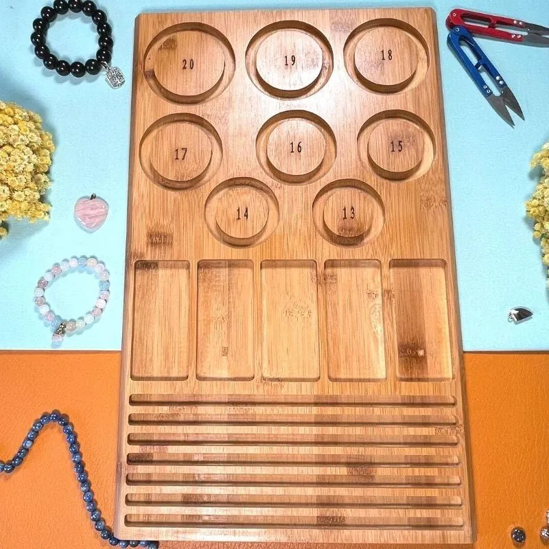 Holzbrett zur Herstellung von Armbändern