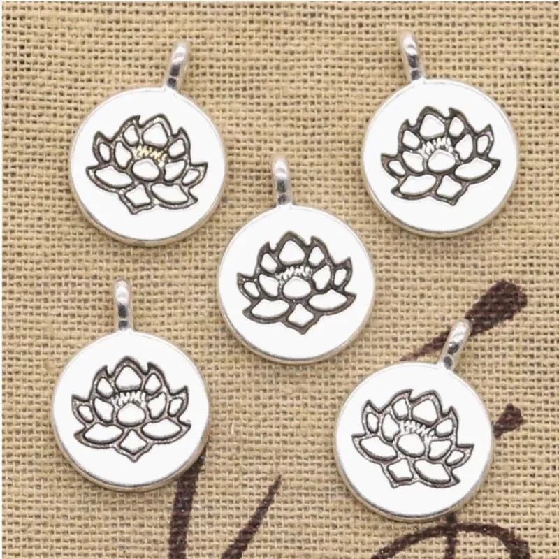 Antiker Lotus-Anhänger aus Silber oder Bronze