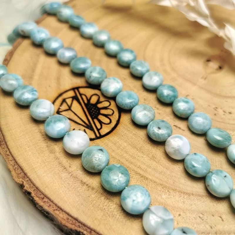 Durchbohrte, flache, runde Larimar-Perle