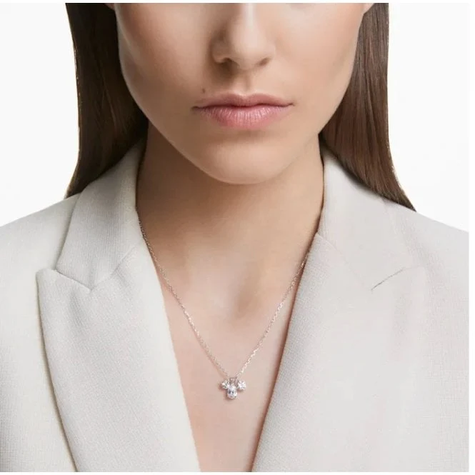Mesmera Cluster White Crystal Pendant Necklace in Rhodium Silver