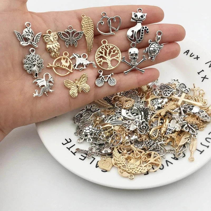 Set mit 40 Schmuckherstellungszubehörteilen