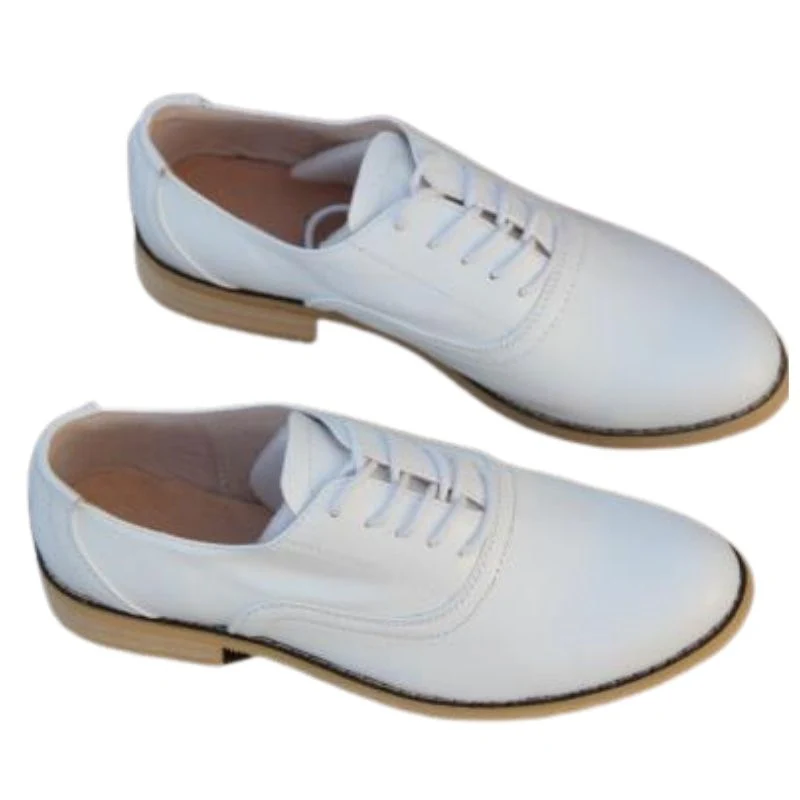 Weißer Vintage-Schuh
