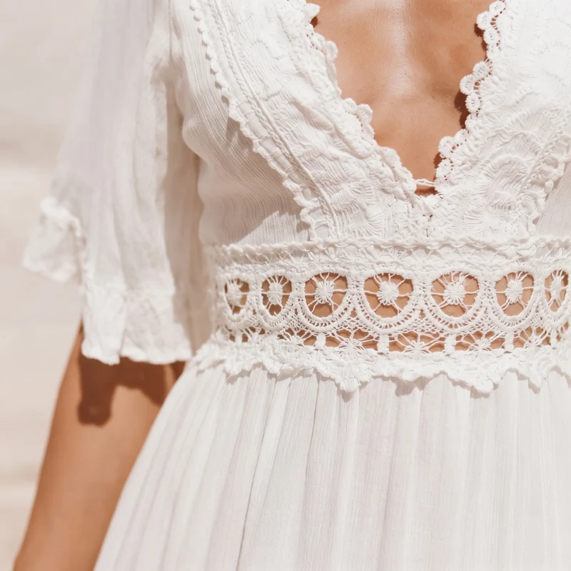 Weißes Vintage-Spitzen-Maxikleid